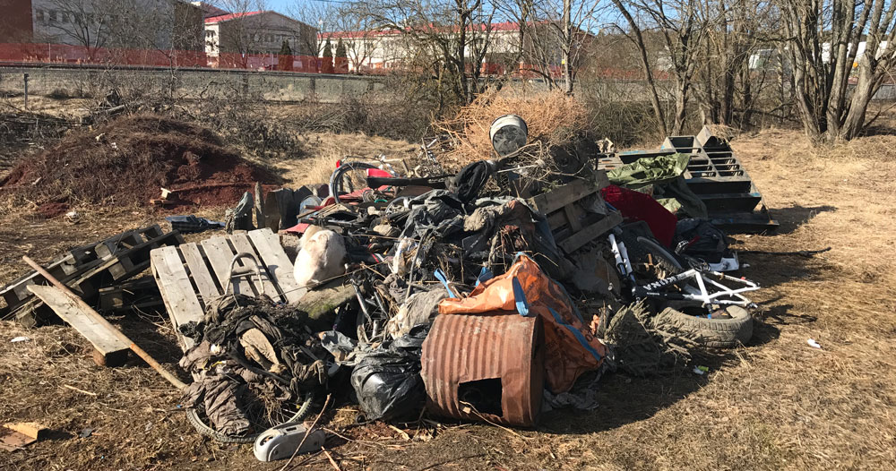 Skräprensning Bällstaån